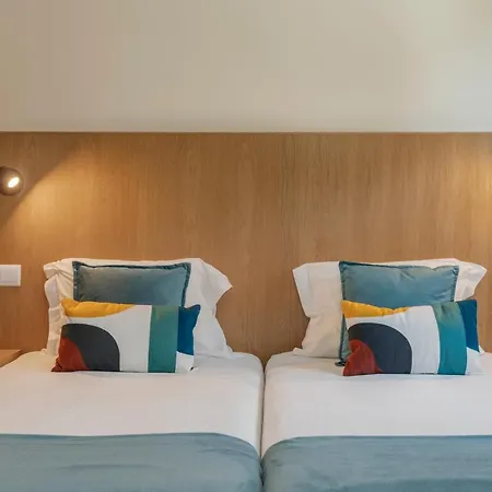 Na Praca By An Island * Funchal (Madeira)