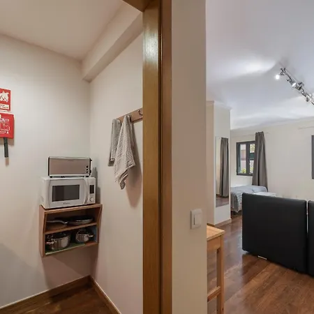 Na Praca By An Island Funchal