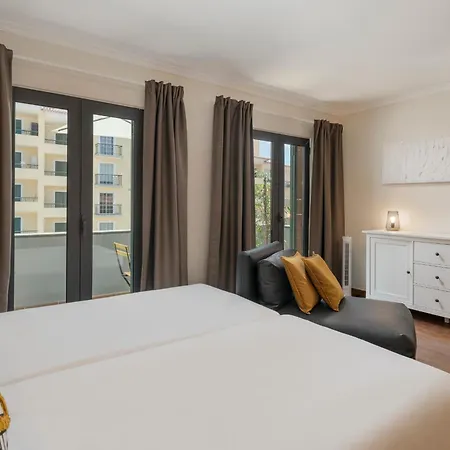 Apartment Na Praca By An Island *