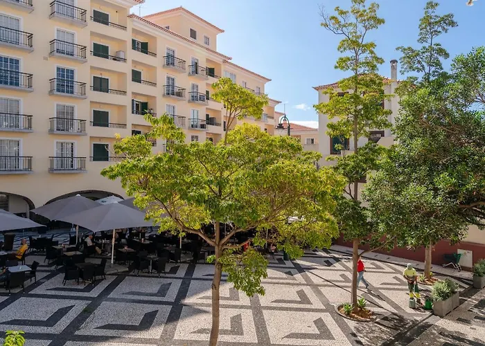 Apartment Na Praca By An Island